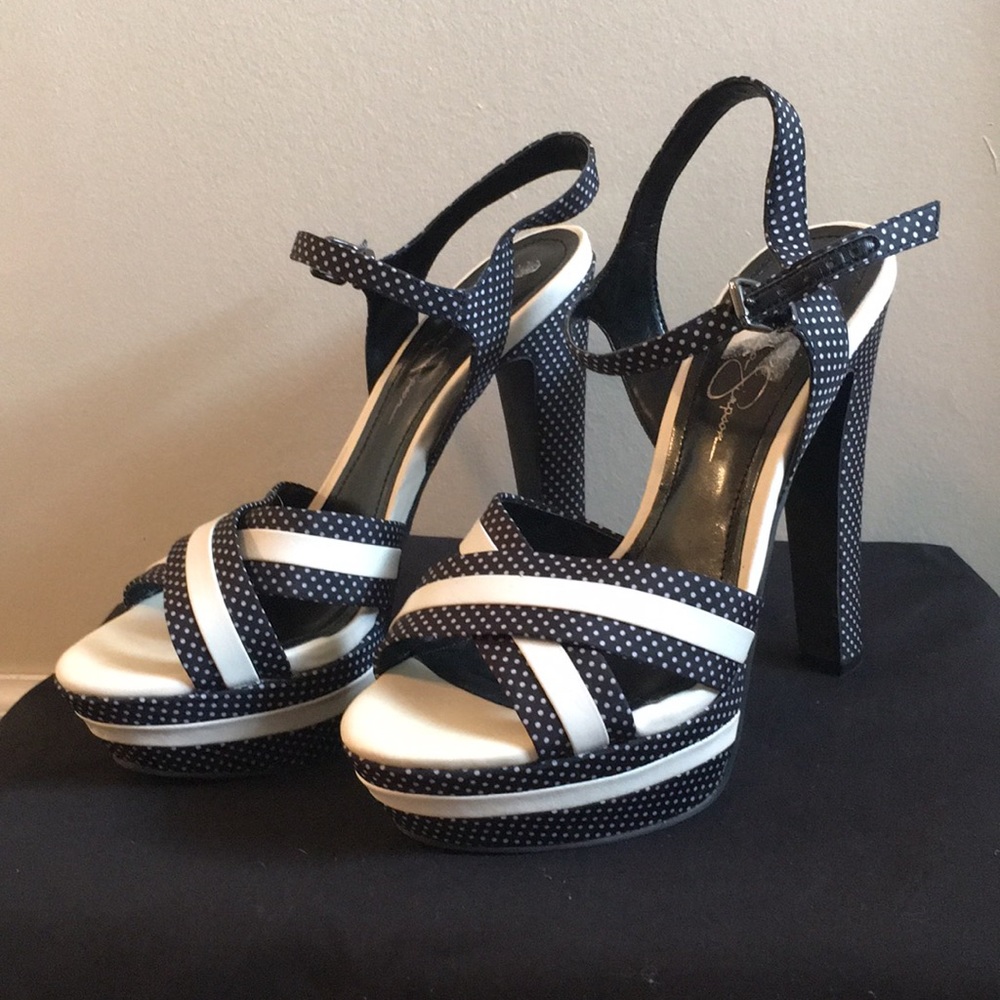 Jessica Simpson pin-up style heels!
